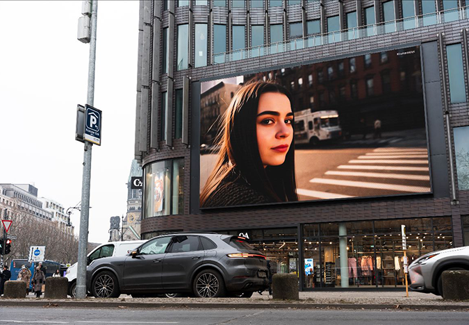 From Kurfürstendamm to the world: BBDO makes dream destinations interactively accessible for Lufthansa image